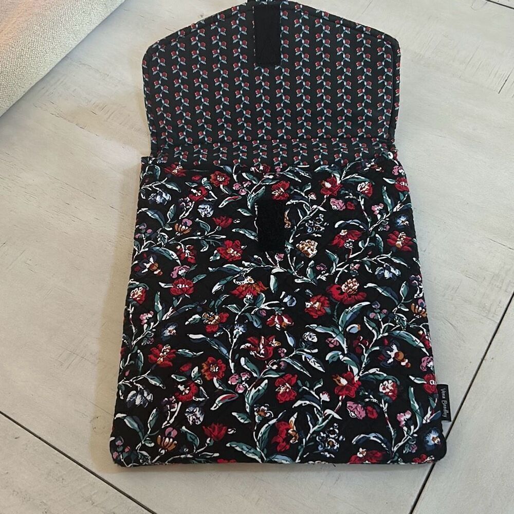 Vera Bradley Tech Sleeve - Picture 3 of 5